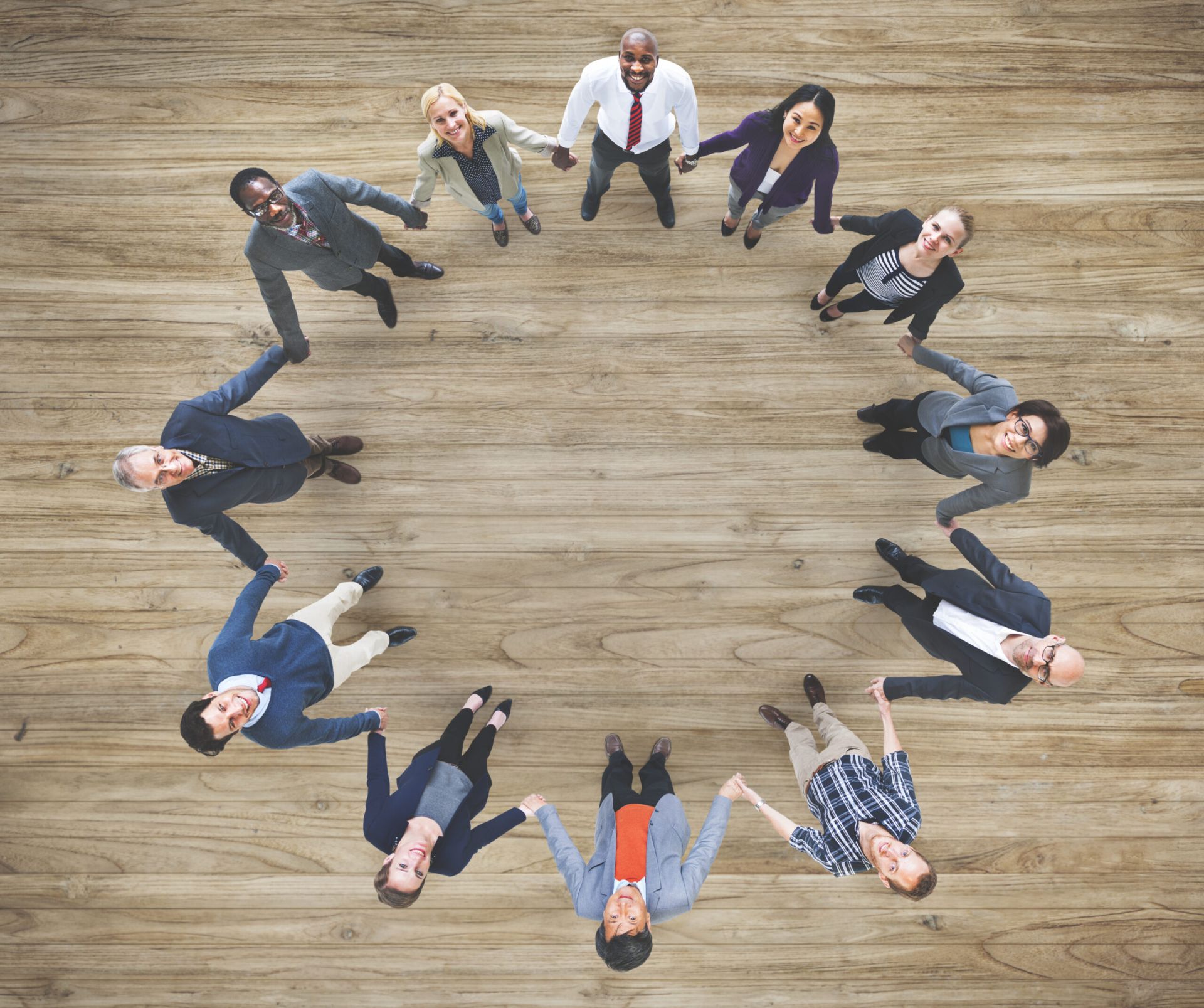 Le persone non sono al centro. Sono in relazione.